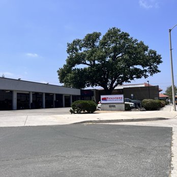 Firestone Complete Auto Care - It's right on the corner. The parking lot is small, but it looks like there is additional parking in the back if needed. - Auto Repair Near Me - Newhall, California Firestone Complete Auto Care - It's right on the corner. The parking lot is small, but it looks like there is additional parking in the back if needed. - Auto Repair Near Me - Newhall, California