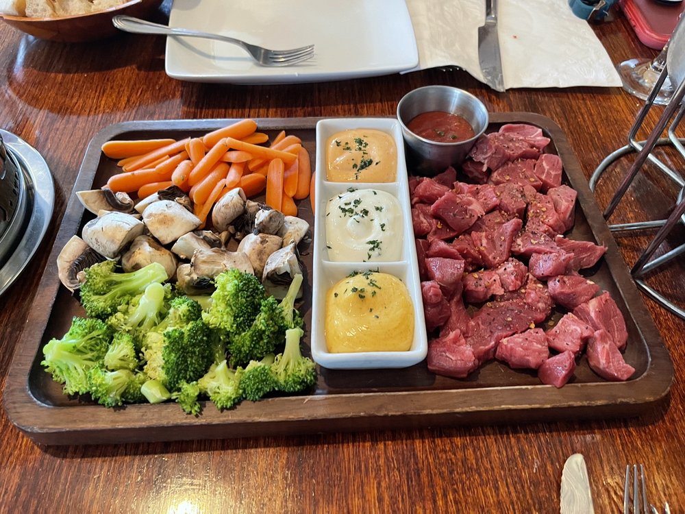 THE SWISS HAVEN 105 Photos & 234 Reviews 325 S Main St