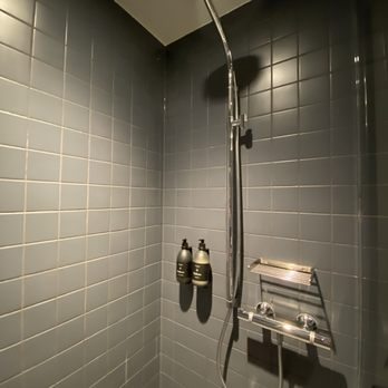 Zander K Hotel - Shower - Hotels Near Me - Bergen, 12