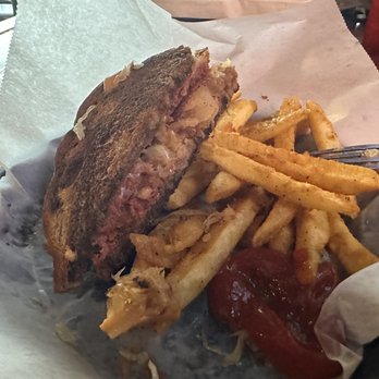 Easy G Sports Grill - Ruben Sandwich w/ fries - Sports Bars Near Me - Concordia, Kansas Easy G Sports Grill - Ruben Sandwich w/ fries - Sports Bars Near Me - Concordia, Kansas