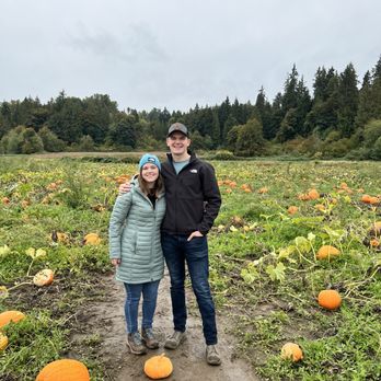 Bob's Corn & Pumpkin Farm - Pumpkin patch with my fiancé - Pumpkin Patches Near Me - Snohomish, Washington