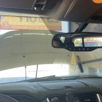 Take 5 Oil Change - Getting my windshield cleaned! - Oil Change Stations Near Me - Mesa, Arizona