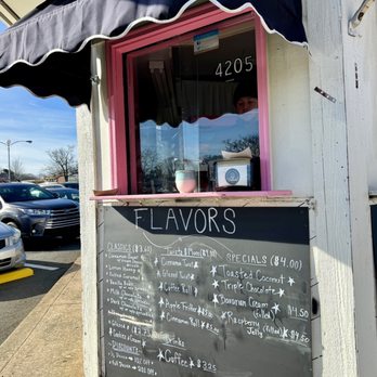 Your Mom's Donuts - Window where you order - Donuts Near Me - Charlotte, North Carolina Your Mom's Donuts - Window where you order - Donuts Near Me - Charlotte, North Carolina