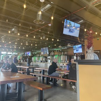 Pedals & Pints Brewing - Brewpubs Near Me - Thousand Oaks, California
