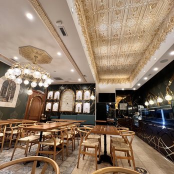 Nafisa Cuisine - the interior of the restaurant - Syrian Near Me - Mississauga, Ontario