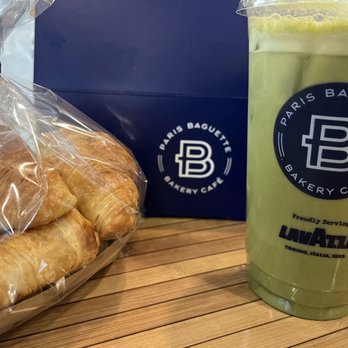 Paris Baguette - 16oz Matcha Latte - Bakeries Near Me - Elkins Park, Pennsylvania Paris Baguette - 16oz Matcha Latte - Bakeries Near Me - Elkins Park, Pennsylvania
