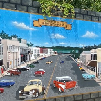 Downtown Brandenburg Mural - Public Art Near Me - Brandenburg, Kentucky Downtown Brandenburg Mural - Public Art Near Me - Brandenburg, Kentucky