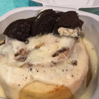 Cinnaholic - Desserts Near Me - Corona, California