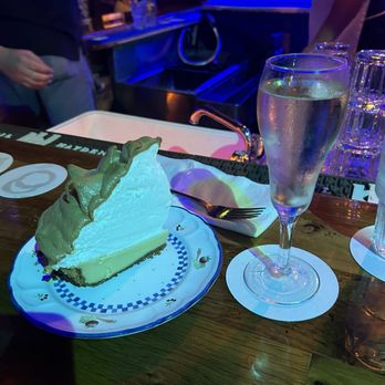 Blue Heaven - Key Lime Pie - Breakfast & Brunch Near Me - Key West, Florida
