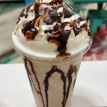 Candy Cream Cafe - Smores Milkshake - Ice Cream & Frozen Yogurt Near Me - Orlando, Florida Candy Cream Cafe - Smores Milkshake - Ice Cream & Frozen Yogurt Near Me - Orlando, Florida