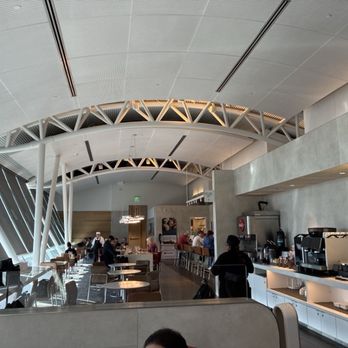Admirals Club - Food and bar area - Airport Lounges Near Me - Nashville, Tennessee Admirals Club - Food and bar area - Airport Lounges Near Me - Nashville, Tennessee