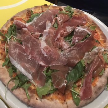 Piola - Margherita with arugula and prosciutto - Pizza Near Me - Houston, Texas