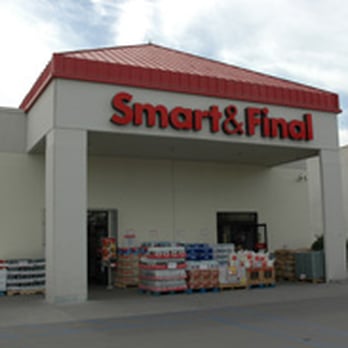 Smart & Final - the front of a store - Grocery Near Me - Chula Vista, California
