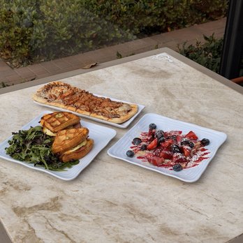 Le Cafe Du Parc - Cafes Near Me - Irvine, California