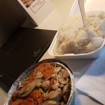 Green Basil Thai Restaurant - Ginger Chicken with Mushrooms and a side of rice. - Thai Near Me - Burnaby, British Columbia