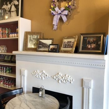 Oakmont Deli - nice seating area and grocery shop - Sandwiches Near Me - Oakmont, Pennsylvania Oakmont Deli - nice seating area and grocery shop - Sandwiches Near Me - Oakmont, Pennsylvania