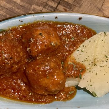 El Librero Tapas Y Quesos - Meatballs in Tomato Sauce - Tapas Bars Near Me - Seville, SE