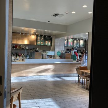 Starbucks - Inside - Coffee & Tea Near Me - Chicago, Illinois