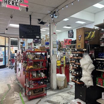 Studio City Ace Hardware - Hardware Stores Near Me - Studio City, California