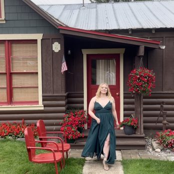 Sleep's Cabins - Bridesmaid photo - Vacation Rentals Near Me - Sagle, Idaho