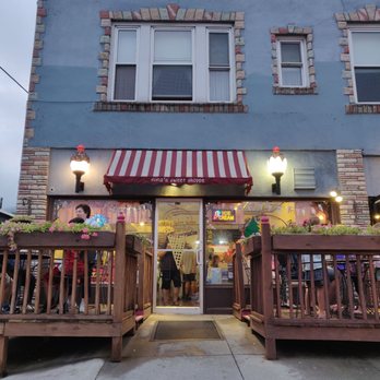Nina's Sweet Shoppe - Ice Cream & Frozen Yogurt Near Me - Lake George, New York Nina's Sweet Shoppe - Ice Cream & Frozen Yogurt Near Me - Lake George, New York