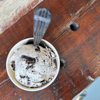 Harper's Ice Cream - Cookies and cream - Ice Cream & Frozen Yogurt Near Me - Philadelphia, Pennsylvania Harper's Ice Cream - Cookies and cream - Ice Cream & Frozen Yogurt Near Me - Philadelphia, Pennsylvania