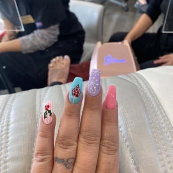 Polish Nails Spa - Full UV gel set all hand painted! - Nail Salons Near Me - Santee, California