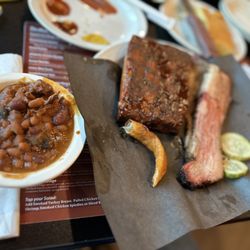 Food & Fire Middletown - Ribs, brisket baked beans