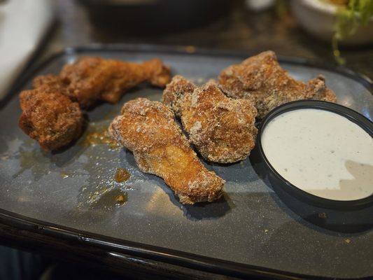 WINGERS Restaurant & Alehouse by null