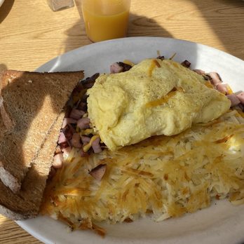 Black Diamond Bakery and Restaurant - Bakeries Near Me - Black Diamond, Washington