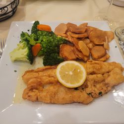 Filet of sole with wine and lemon
