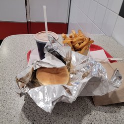 Apache Burgers - The meal.