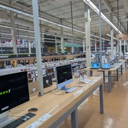 Staples - Apple products