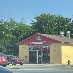 Rosie's Pizza To Go - Outside of building