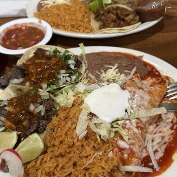 El Amigo #3 - 2 Tacos and 1 Enchilada with Rice and Beans - Mexican Near Me - Redondo Beach, California El Amigo #3 - 2 Tacos and 1 Enchilada with Rice and Beans - Mexican Near Me - Redondo Beach, California