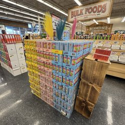 SPROUTS FARMERS MARKET - Pricklee Cactus Water Display