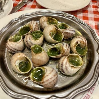 Chez Fernand - Escargot - French Near Me - Paris, 75