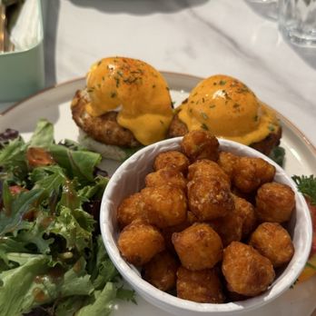 Taste & Glory - Dungeness benedict with sweet potato tater tots - Breakfast & Brunch Near Me - San Mateo, California Taste & Glory - Dungeness benedict with sweet potato tater tots - Breakfast & Brunch Near Me - San Mateo, California