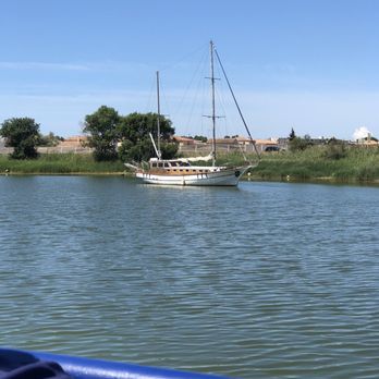 l'Iris & le Saint Louis - Boat Charters Near Me - Aigues-Mortes, 30 l'Iris & le Saint Louis - Boat Charters Near Me - Aigues-Mortes, 30