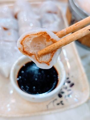Fine River Dim Sum Restaurant （缘来轩） by null