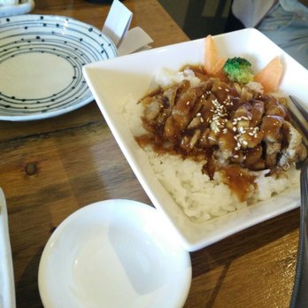 Sushi Mania - Chicken teriyaki on rice - Japanese Near Me - Vancouver, British Columbia Sushi Mania - Chicken teriyaki on rice - Japanese Near Me - Vancouver, British Columbia