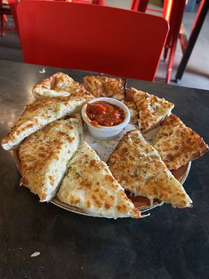 Luna Pizzeria by null