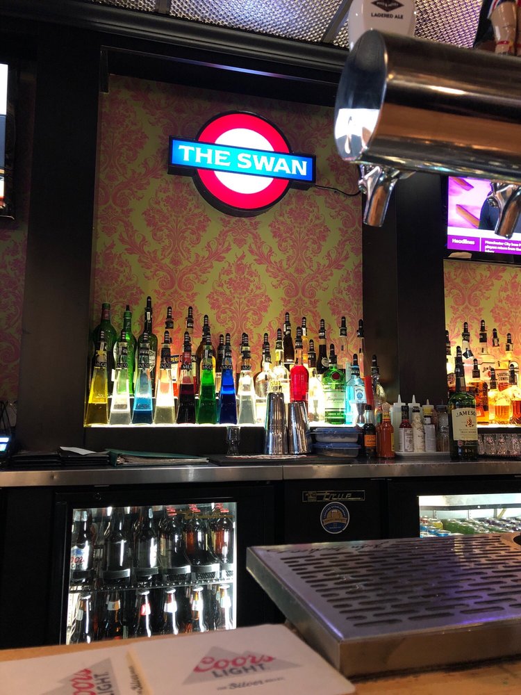 THE SWAN A FIRKIN PUB 38 photos & 66 avis 2205 Bloor St W, Toronto