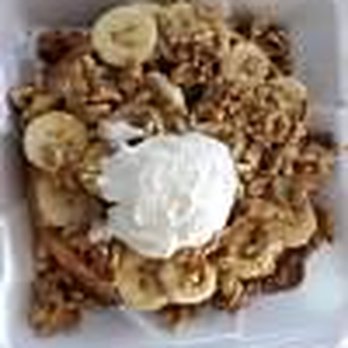 Mr. & Mrs. Waffle - Waffle con banana, nueces y cajeta - Waffles Near Me - Ensenada, BCN Mr. & Mrs. Waffle - Waffle con banana, nueces y cajeta - Waffles Near Me - Ensenada, BCN