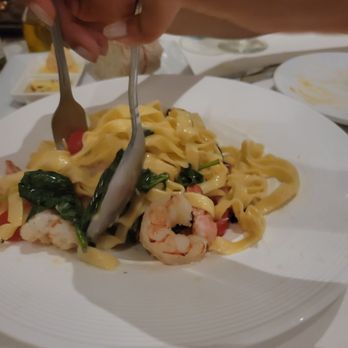 Bagatelle - Shrimp fettuccine - Seafood Near Me - Key West, Florida Bagatelle - Shrimp fettuccine - Seafood Near Me - Key West, Florida