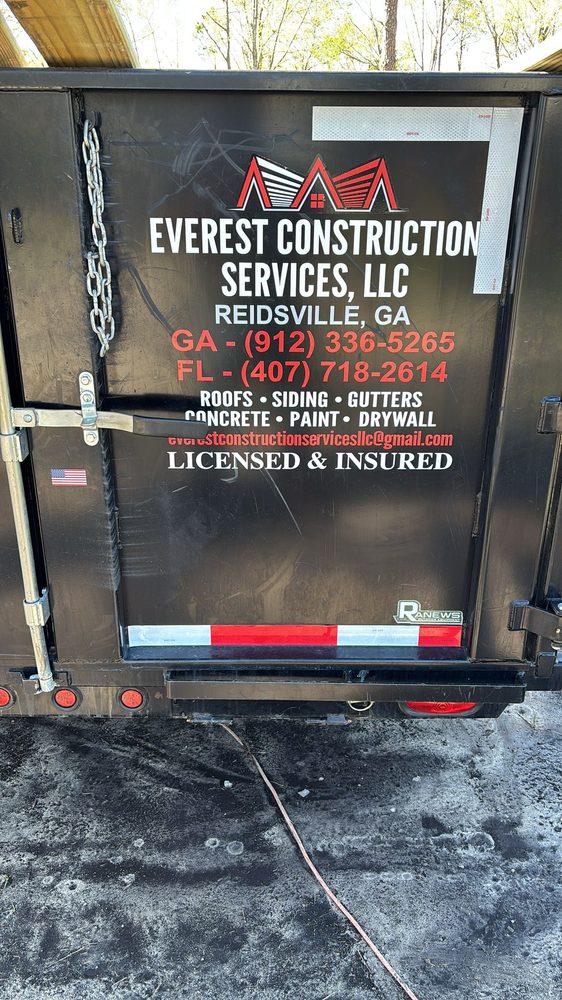 Slide of Everest Construction Services