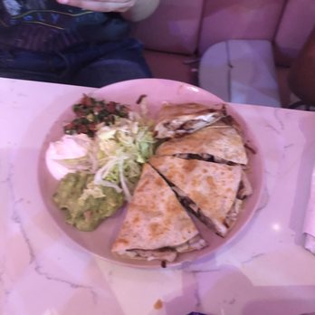 Taquero Mucho - Chicken quesadilla - Tacos Near Me - Austin, Texas Taquero Mucho - Chicken quesadilla - Tacos Near Me - Austin, Texas