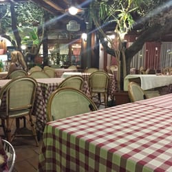 Pizzeria La Foresta - Dinning area outside