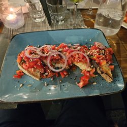 Bruscè - Vegan Bruschetta