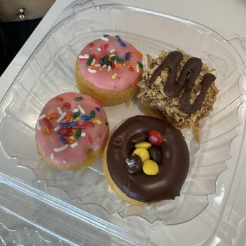 Yonutz - Donuts Near Me - Spring Valley, Nevada Yonutz - Donuts Near Me - Spring Valley, Nevada